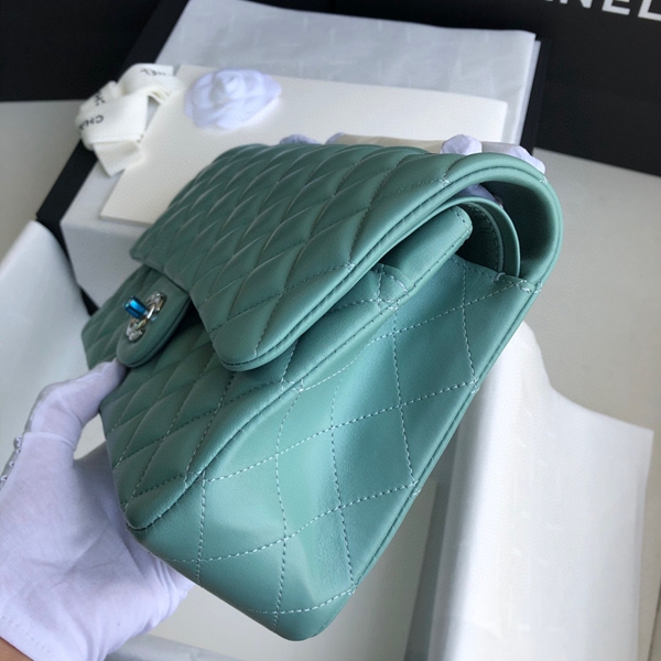 シャネルバッグレプリカ内部構造